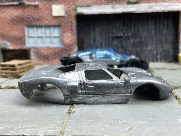 Ford GT 40 Race Car DIY Hot Wheels kit - gallery image 1 of 3