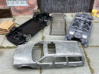 Alternate view of Volvo 850 Estate DIY Hot Wheels kit components
