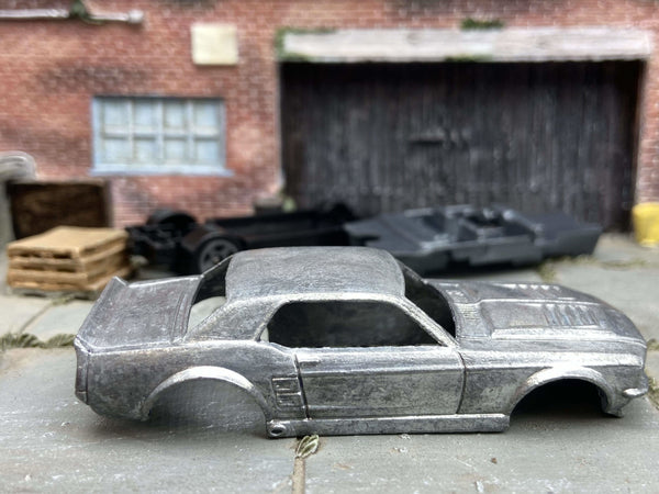 1967 Ford Mustang GT DIY Hot Wheels car kit, view 1
