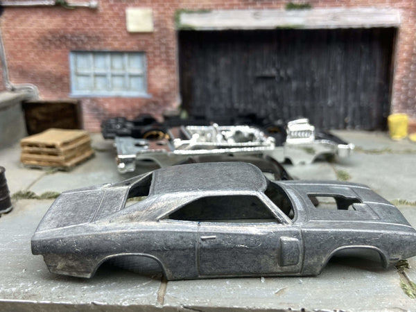 1970 Dodge Charger DIY Hot Wheels car kit, view 1