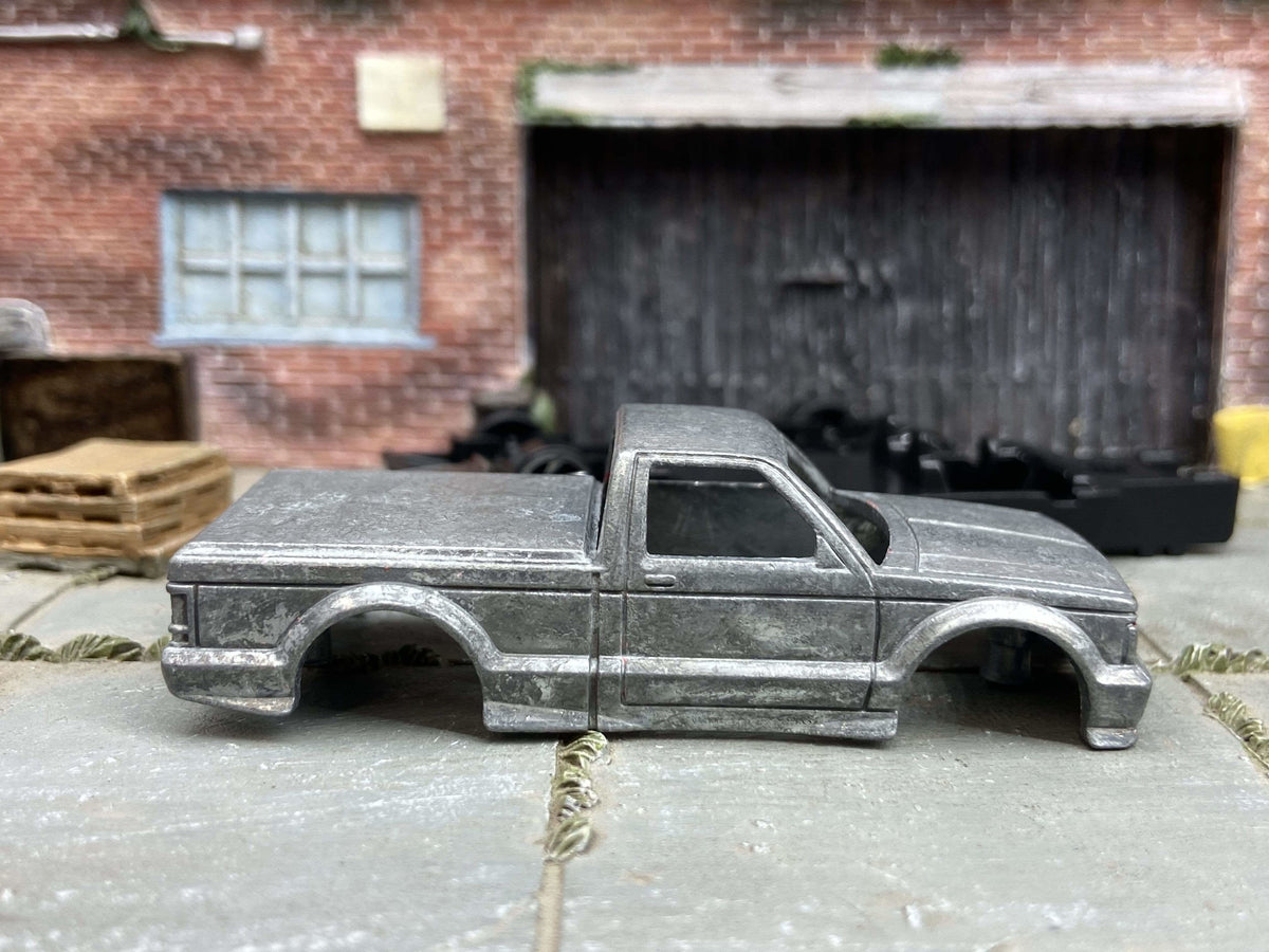 1991 GMC Syclone DIY Hot Wheels car kit, view 1