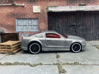 2007 Ford Mustang DIY Hot Wheels kit, view 2