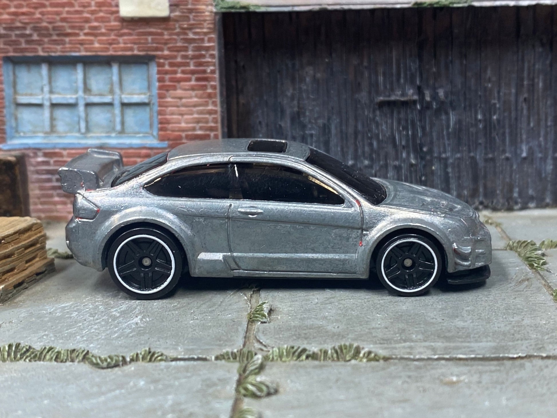 DIY Hot Wheels Car Kit - 2008 Ford Focus - Build Your Own Custom Hot Wheels