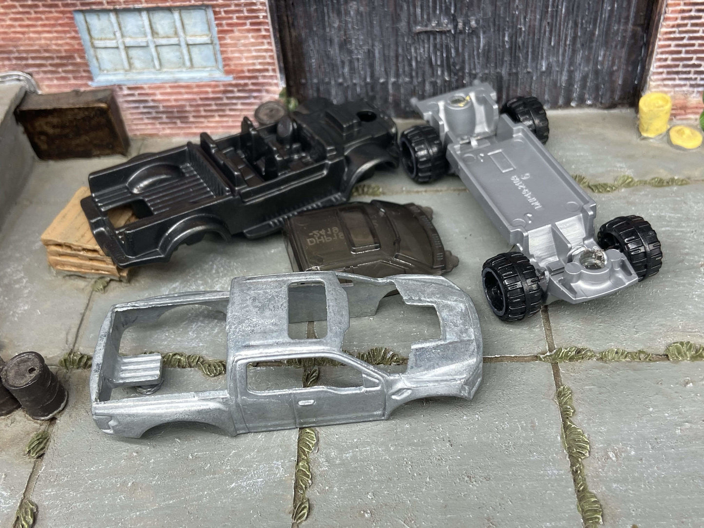 DIY Hot Wheels Car Kit - 2017 Ford Raptor F150 4X4 Pick Up Truck - Build Your Own Custom Hot Wheels!