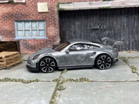 Stripped Porsche 911 GT3 DIY Hot Wheels kit