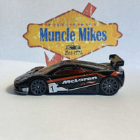 Black Hot Wheels McLaren F1 GTR from HW Then and Now, view 1