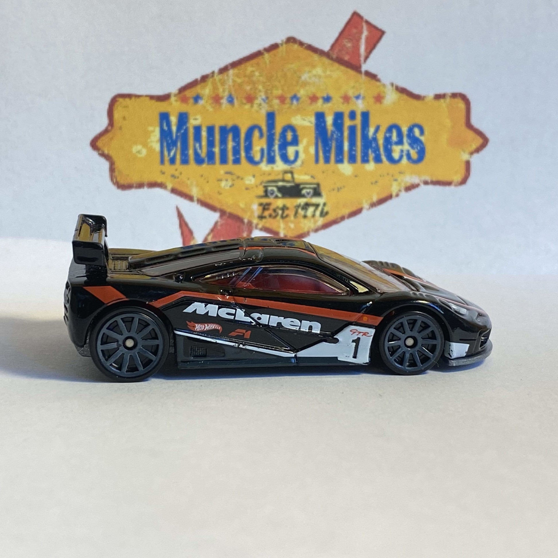 HOT WHEELS 1/64 HW THEN AND NOW 7/10 BLACK MCLAREN F1 GTR LOOSE