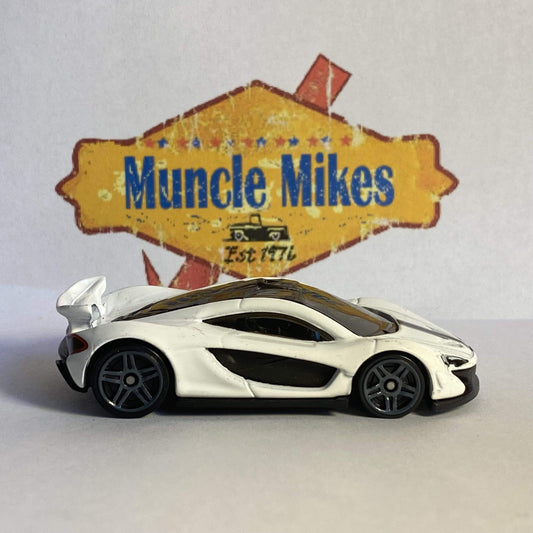 Hot Wheels 170/365 White McLaren P1 HW Exotics 4/10