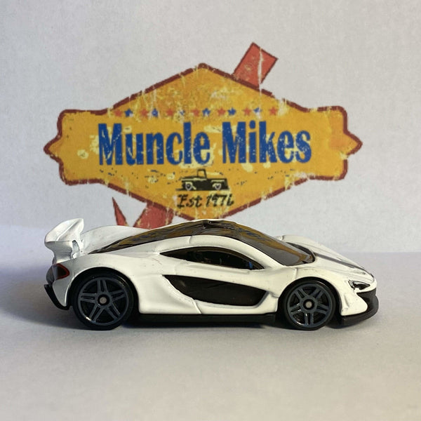 White Hot Wheels McLaren P1 from HW Exotics, view 1