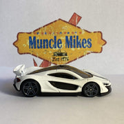 Hot Wheels 170/365 White McLaren P1 HW Exotics 4/10