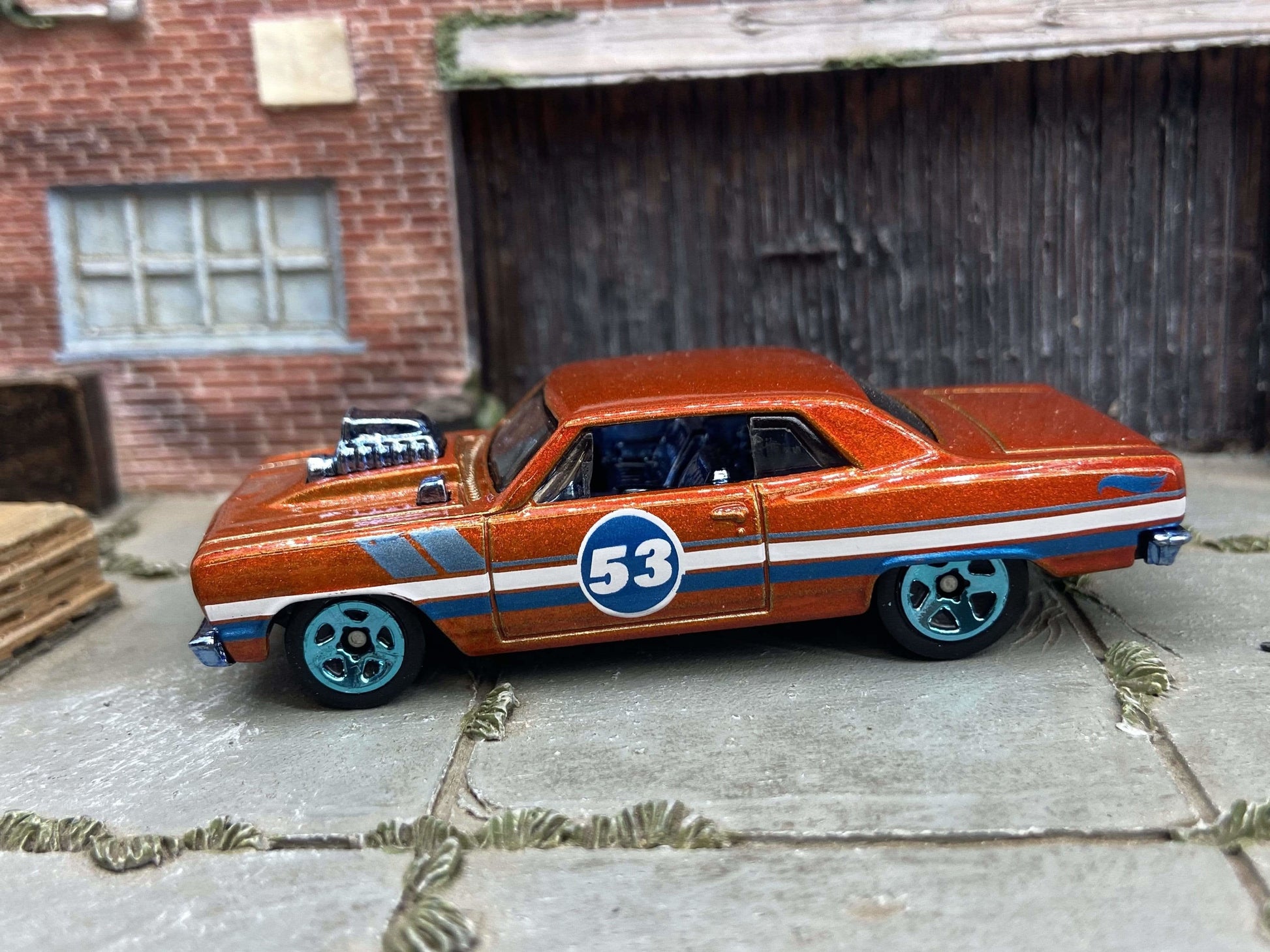 Loose Hot Wheels - 1964 Chevy Chevelle SS - Orange White and Blue #53