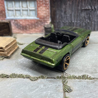 Hot Wheels 1969 Chevy Camaro Convertible In Green and Black