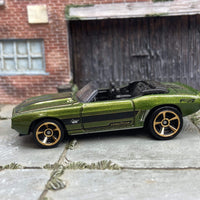 Hot Wheels 1969 Chevy Camaro Convertible In Green and Black