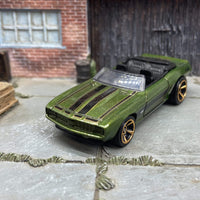 Hot Wheels 1969 Chevy Camaro Convertible In Green and Black