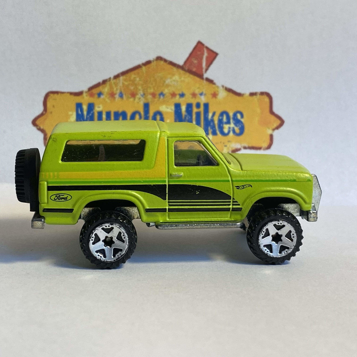 Loose Hot Wheels 1985 Ford Bronco 4×4 Diecast 2012 Ford Truck Series Green