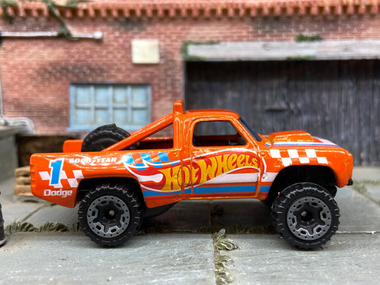Loose Hot Wheels - 1987 Dodge D100 Baja Race Truck - Hot Wheels Orange