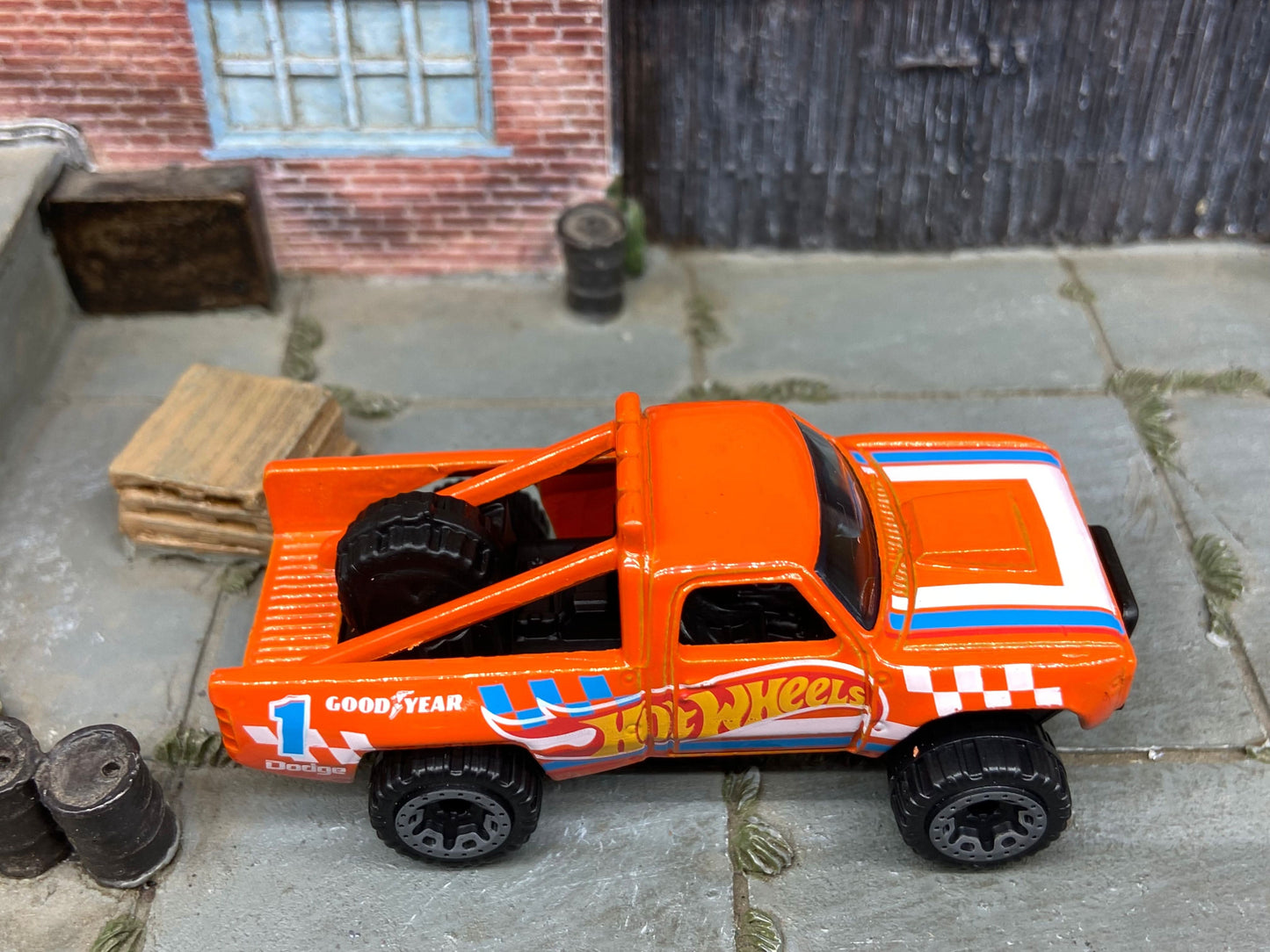 Loose Hot Wheels - 1987 Dodge D100 Baja Race Truck - Hot Wheels Orange