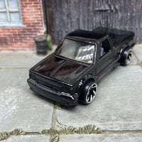 Hot Wheels 1991 GMC Syclone Pick Up Truck In Black
