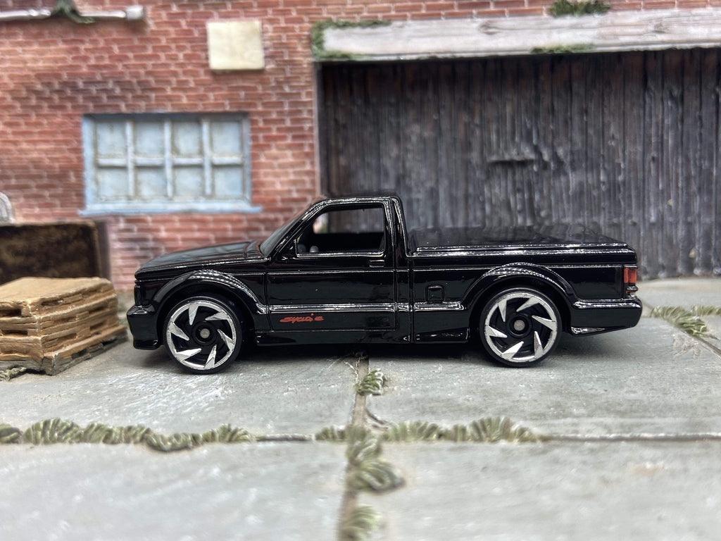 Hot Wheels 1991 GMC Syclone Pick Up Truck In Black