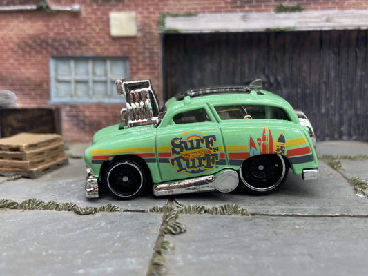 Loose Hot Wheels - Surf'n Turf Surf Wagon - Green