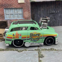 Hot Wheels Surf and Turf Surf Wagon in Green