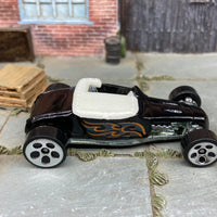 Loose Hot Wheels 1927 Ford T-Bucket Track T Dressed in Black with Door Flames