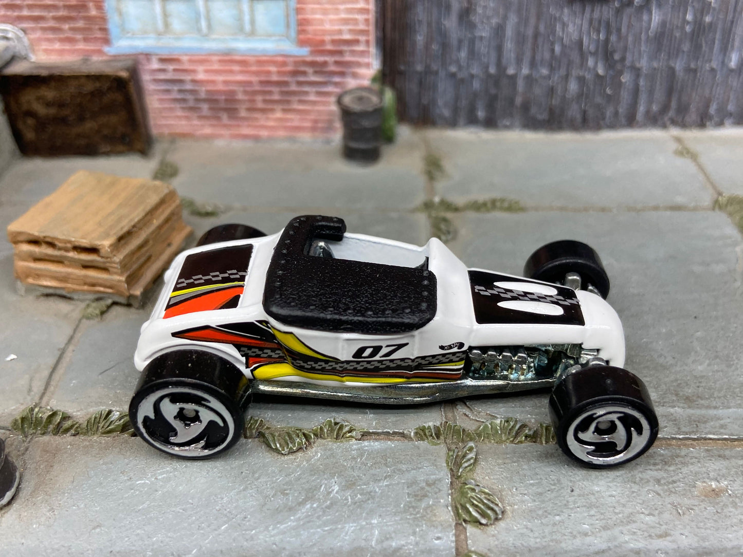 Loose Hot Wheels 1927 Ford T-Bucket Track T Dressed in White Checkered Flag #07 Livery