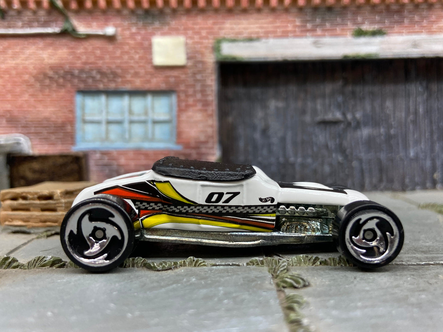 Loose Hot Wheels 1927 Ford T-Bucket Track T Dressed in White Checkered Flag #07 Livery