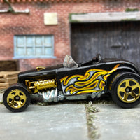 Loose Hot Wheels 1932 Ford Model A "Deuce Roadster" Dressed in Black and Gold with Tribal Flames