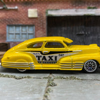 Loose Hot Wheels 1947 Chevy Fleetline - Yellow Taxi Livery