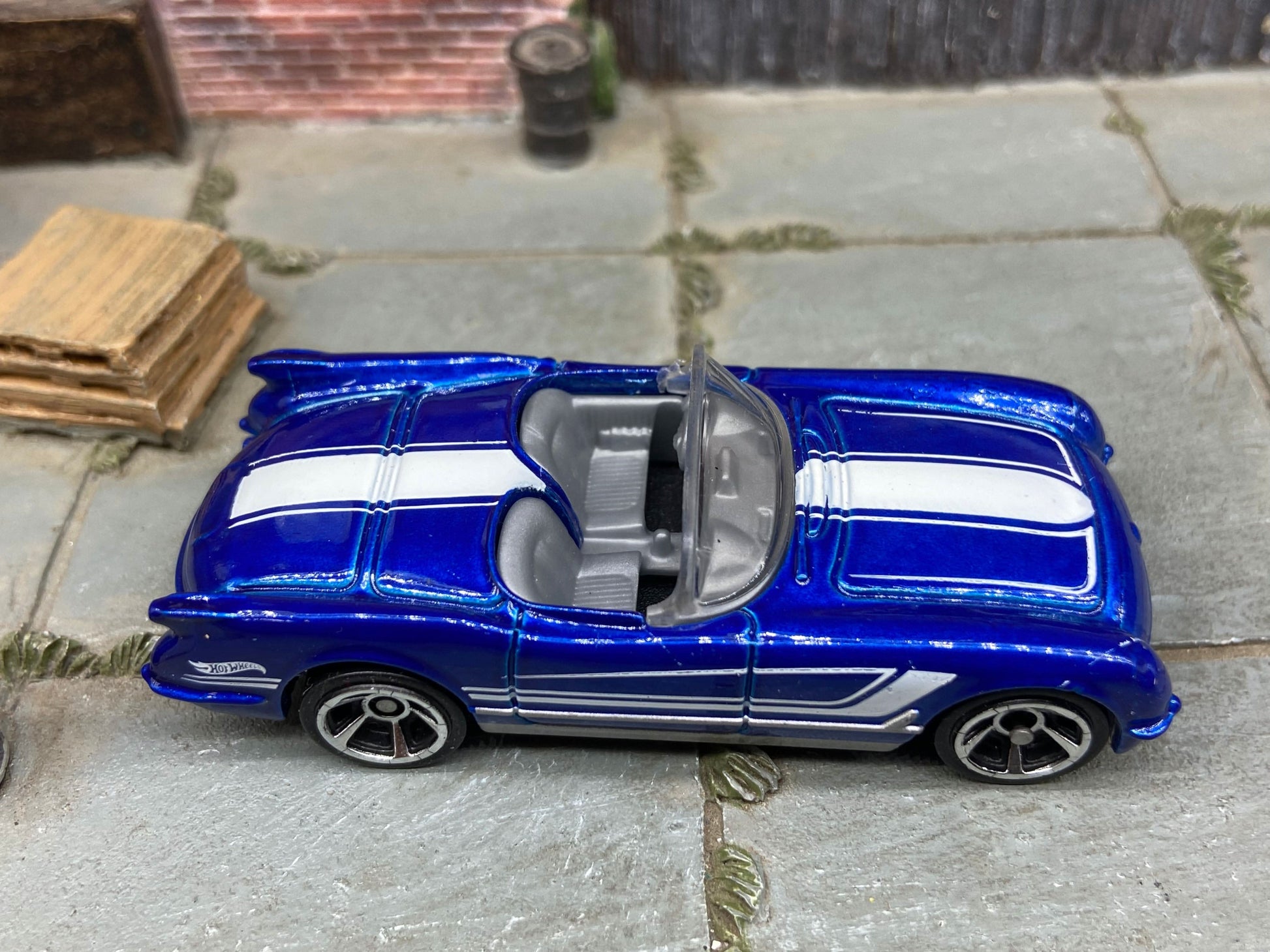 Loose Hot Wheels - 1955 Chevy Corvette - Blue and White