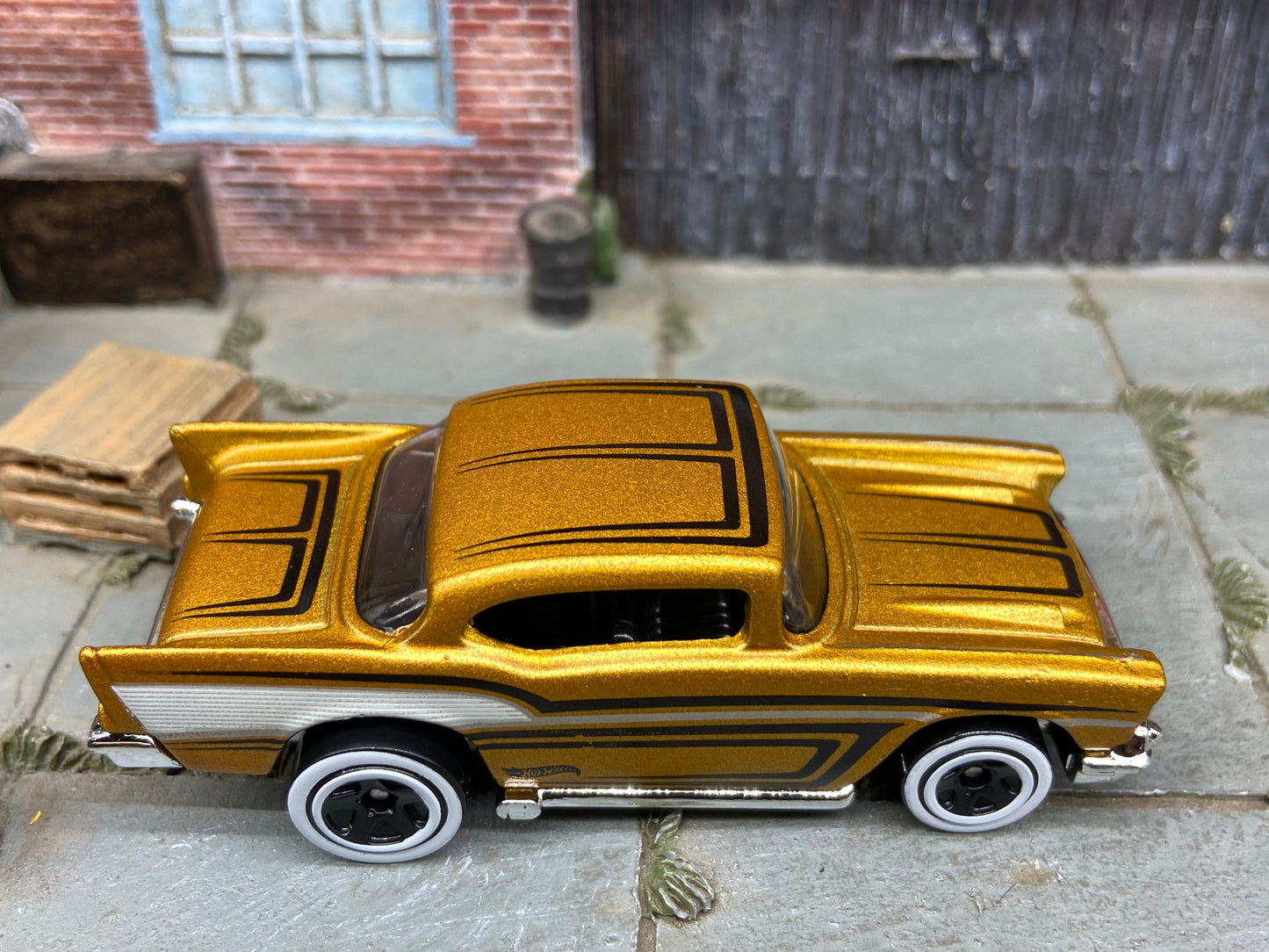 Loose Hot Wheels -1957 Chevy - Gold and Black