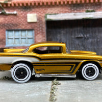 Loose Hot Wheels: 1957 Chevy Dressed in Gold and Black