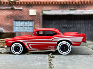 Loose Hot Wheels: 1957 Chevy Dressed in Red and White