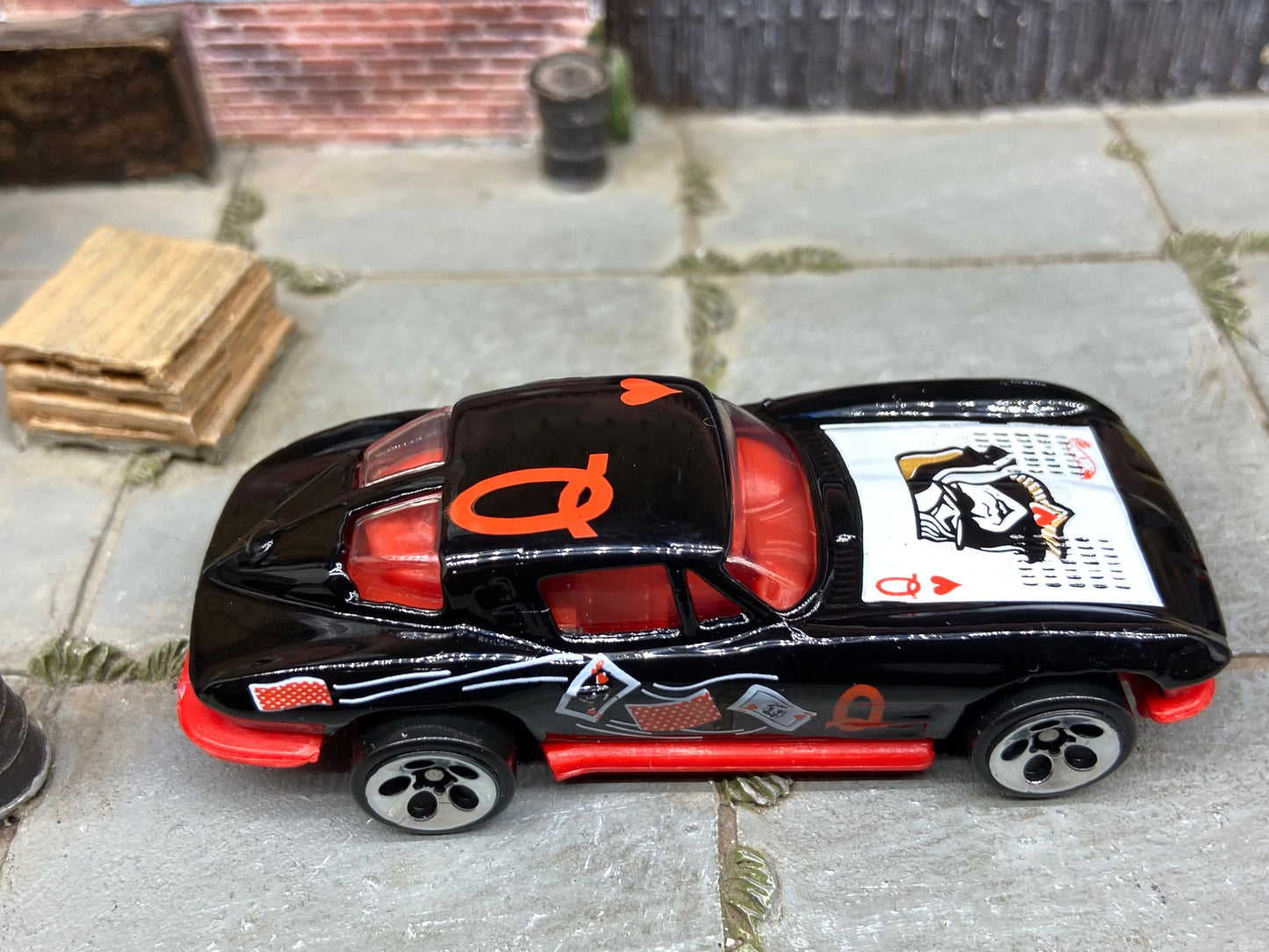 Loose Hot Wheels - 1963 Chevy Corvette - Black and Red Queen of Hearts