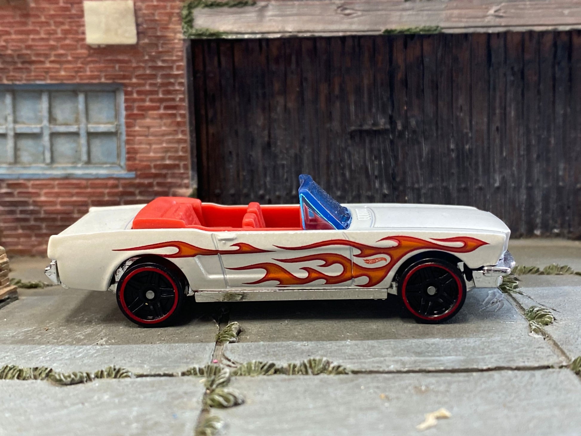 Loose Hot Wheels - 1965 Ford Mustang Convertible - White with Flames