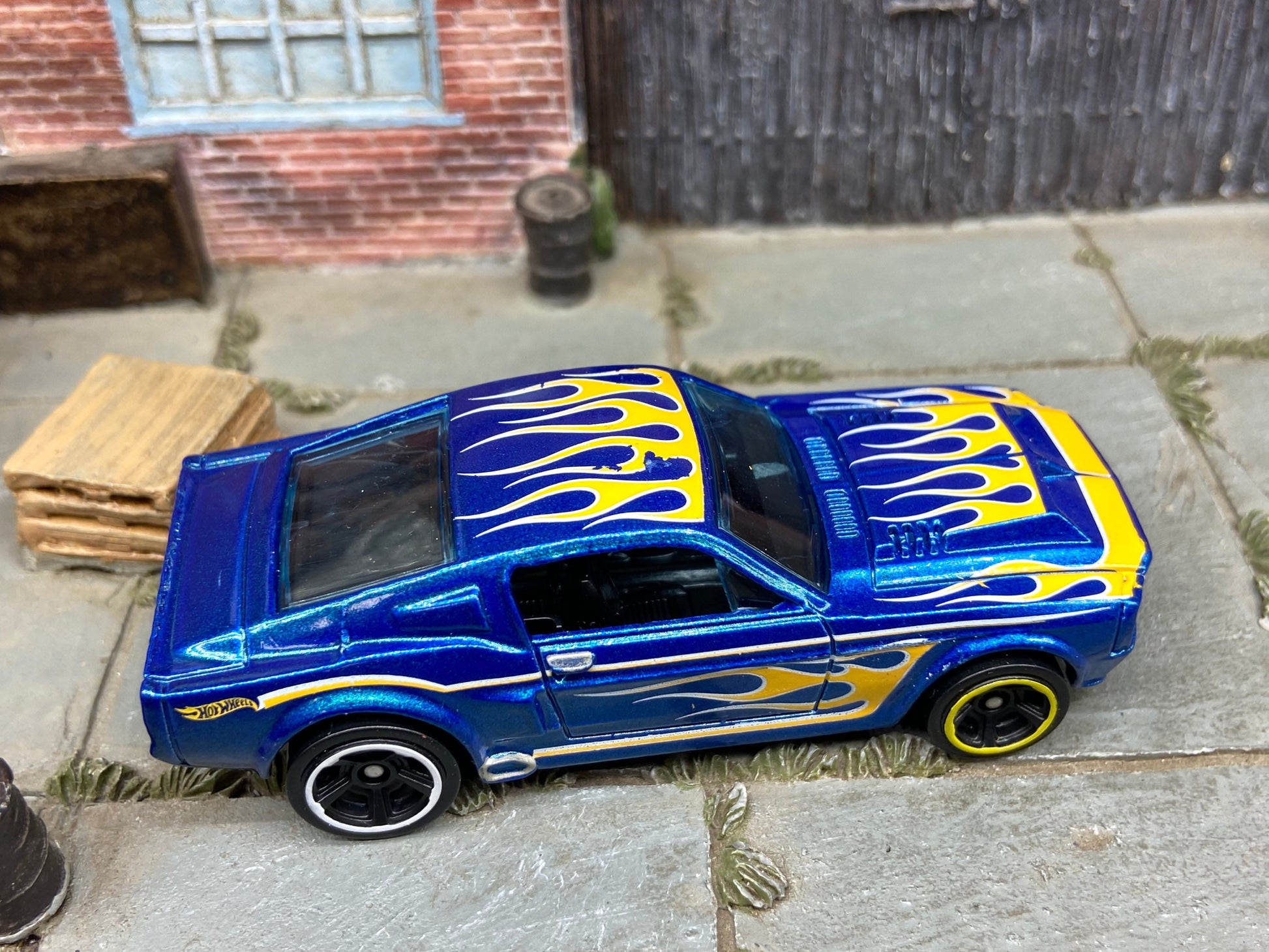 Loose Hot Wheels - 1967 Ford Mustang Shelby GT500 - Blue and Yellow with Flames