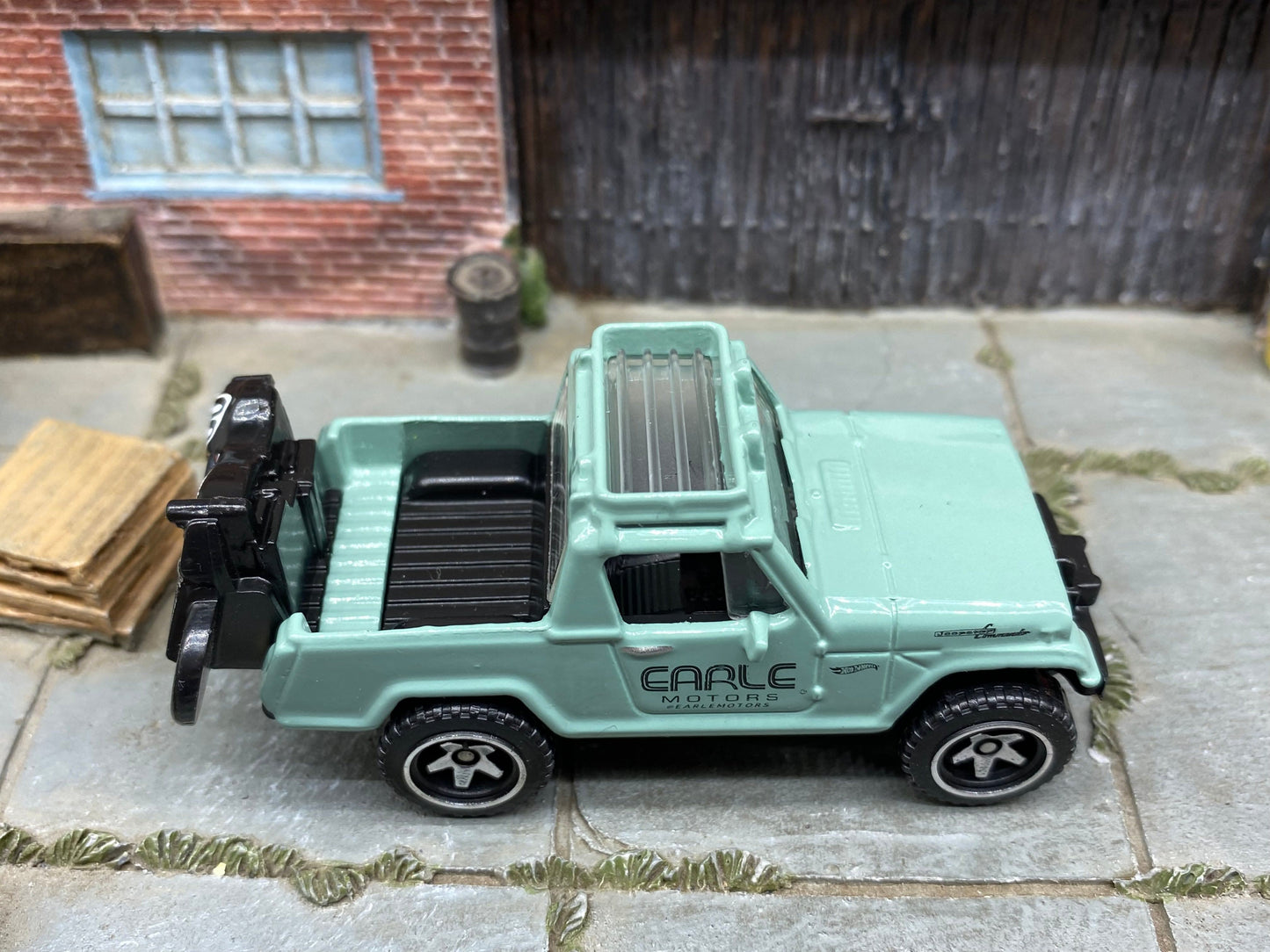 Loose Hot Wheels - 1967 Jeepster Commando - Green Earl Motors
