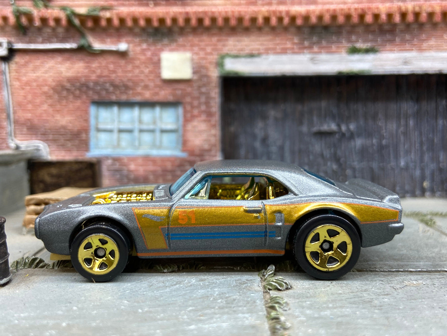 Loose Hot Wheels - 1967 Pontiac Firebird - 51st ANN Satin Gray and Gold Livery