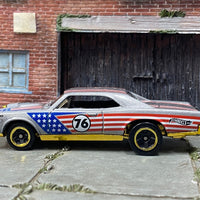 Loose Hot Wheels - 1967 Pontiac GTO - Silver and Gold Stars and Stripes