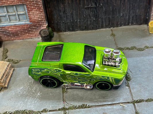 Loose Hot Wheels - 1968 Ford Mustang Toon'd - Geen with Tribal Flames
