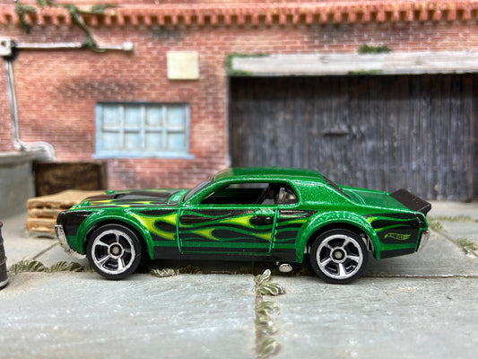 Loose Hot Wheels - 1968 Mercury Cougar - Green with Flames