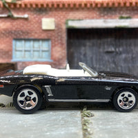 Loose Hot Wheels 1969 Chevy Camaro Convertible In Black and White
