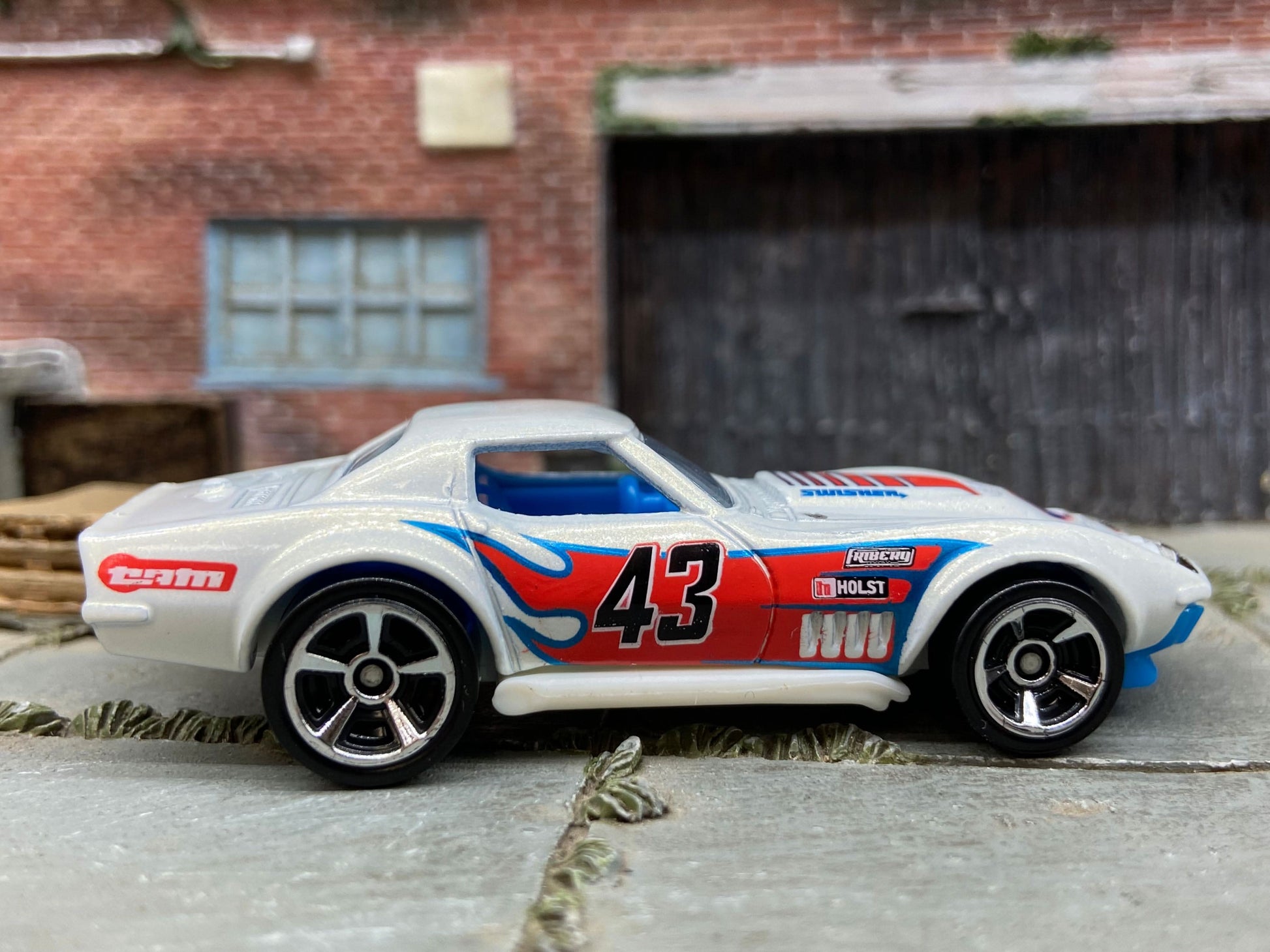 Loose Hot Wheels - 1969 Chevy Corvette COPO - White, Red and Blue #43 with Flames