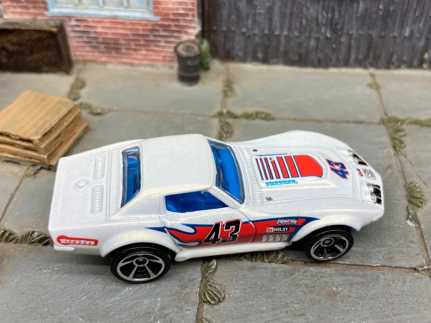 Loose Hot Wheels - 1969 Chevy Corvette COPO - White, Red and Blue #43 with Flames