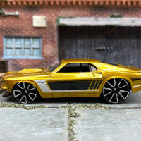 Loose Hot Wheels -1969 Ford Mustang - Gold, Black and White