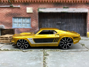 Loose Hot Wheels -1969 Ford Mustang - Gold, Black and White