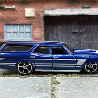 Loose Hot Wheels 1970 Chevy Chevelle SS Station Wagon Blue and White