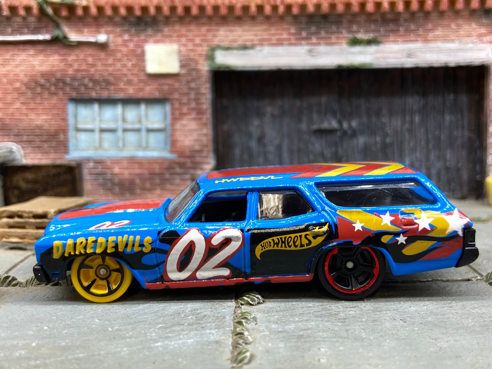 Loose Hot Wheels 1970 Chevy Chevelle SS Station Wagon Dressed in Daredevils Blue and Red Livery