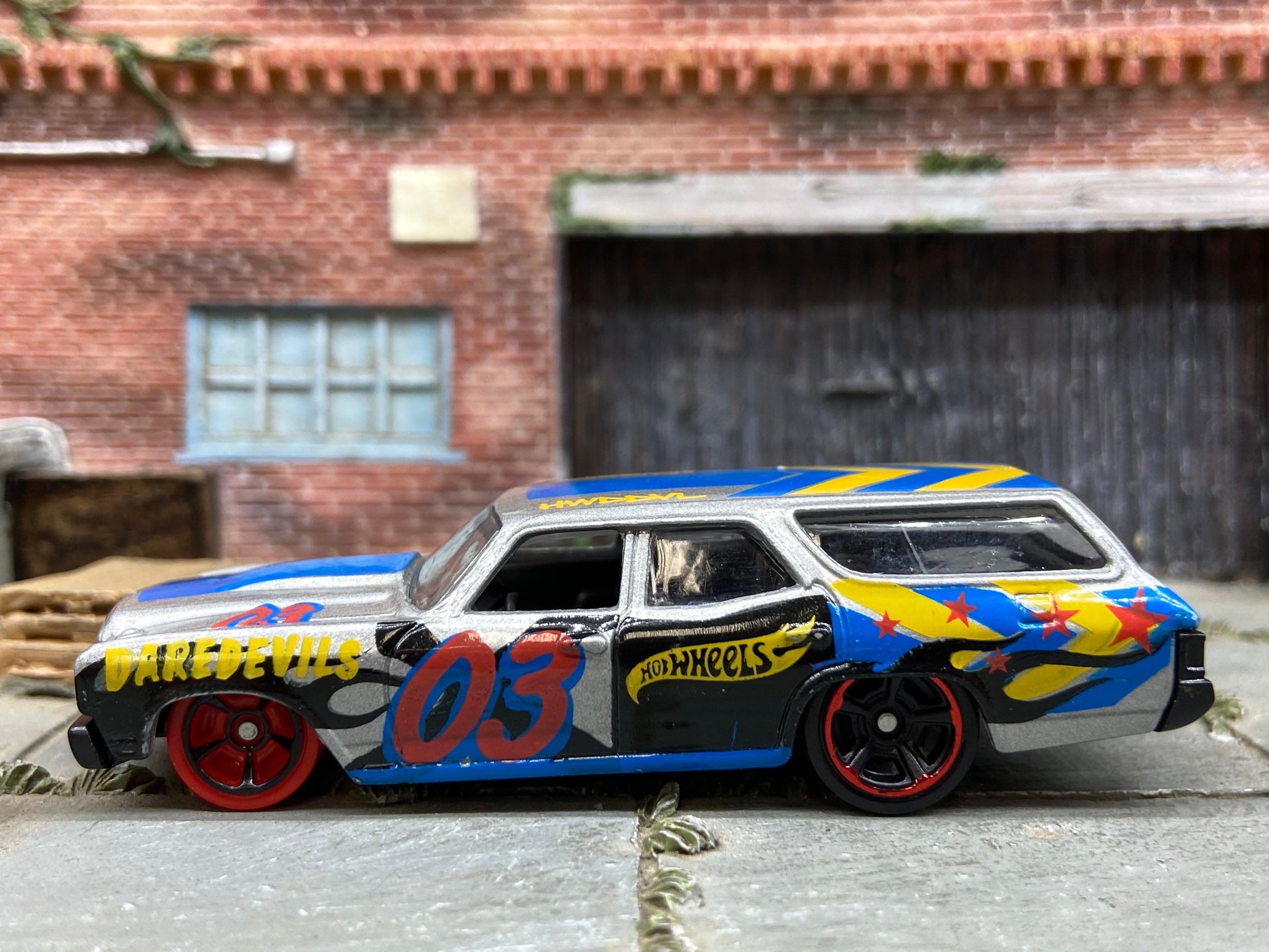 Loose Hot Wheels 1970 Chevy Chevelle SS Station Wagon Dressed in Daredevils Silver and Blue Livery